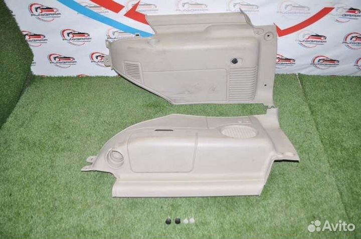 Пластик салона (парой) Cadillac Escalade GMT820