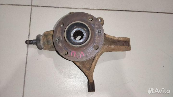 Кулак передний левый Peugeot 307 рест. 2005