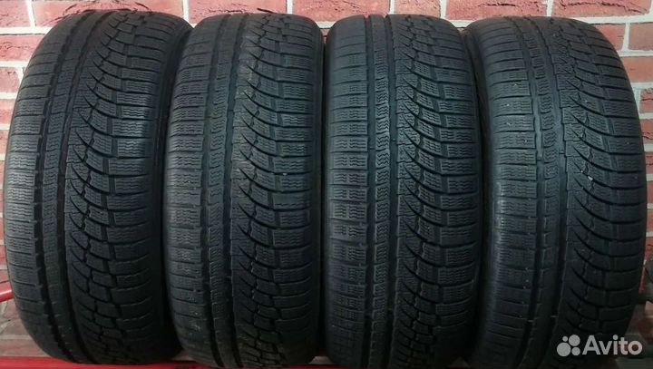 Nokian Tyres WR A4 235/50 R18