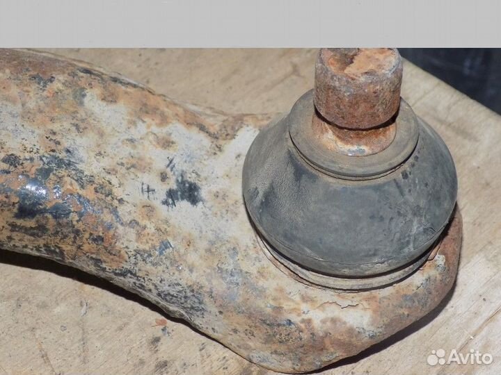 Рычаг передний нижний правый Teana J31 2006-2008