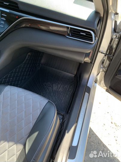 Чехлы на camry 70