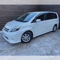 Toyota Isis 1.8 CVT, 2013, 115 000 км, с пробегом, цена 1 050 000 руб.