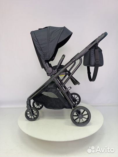 Прогулочная коляска новая