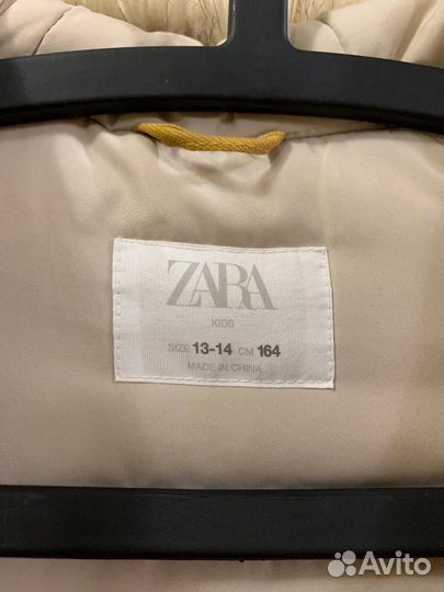 Парка для девочки zara