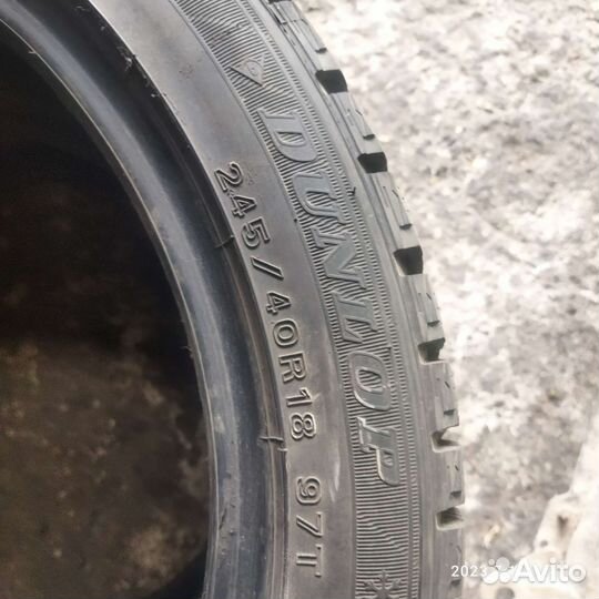 Dunlop SP Winter Ice 02 245/40 R18