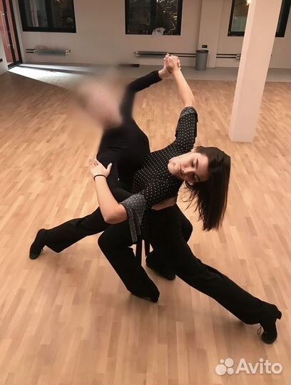 Преподаватель бальных танцев