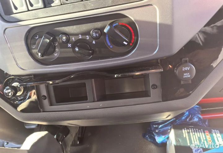 Самосвал Hyundai Mighty EX9, 2024