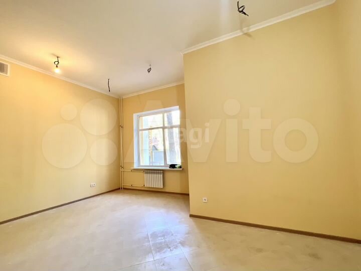 3-к. квартира, 93,7 м², 1/3 эт.