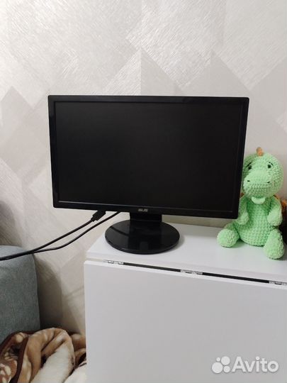 Игровой системный блок с монитором