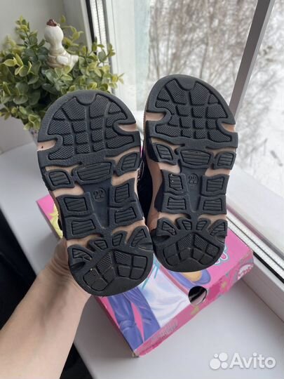 Ботинки демисезонные для девочки 22 размер