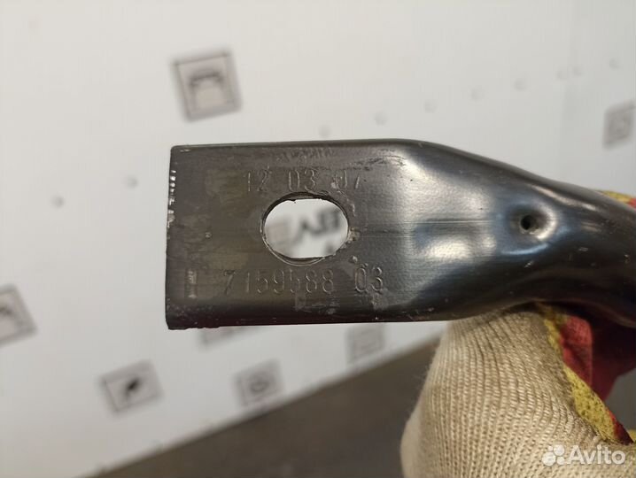 Кронштейн усилителя переднего бампера BMW X5 E70