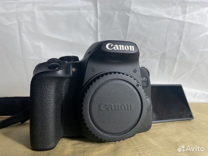 Комплект фототехники. Зеркальный фотоаппарат canon