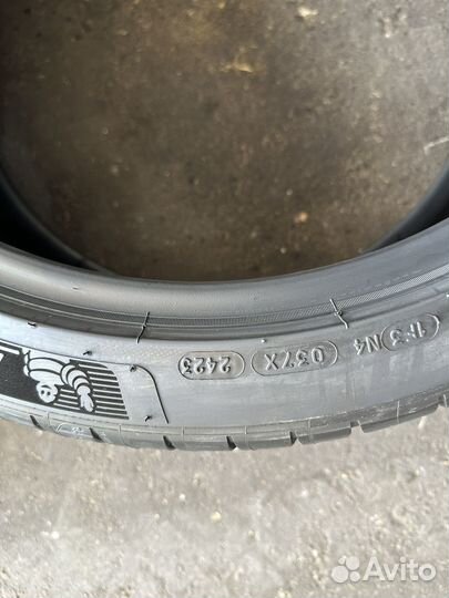 Michelin Pilot Sport 4 S 225/35 R19 и 255/30 R19 96Y