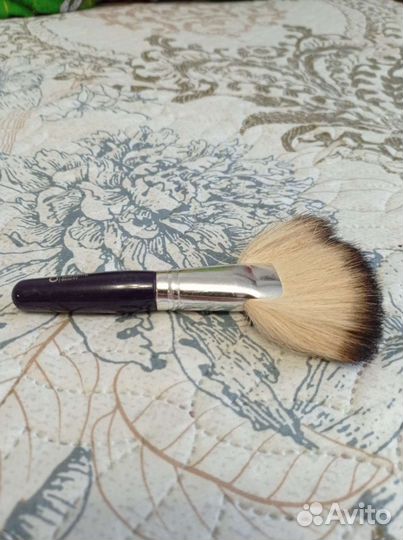 Кисть для пудры oriflame