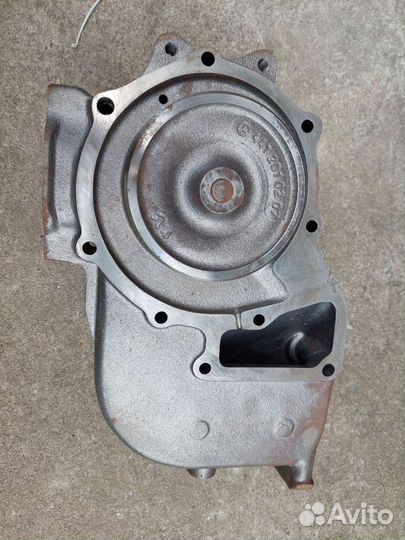 Водяная помпа Mercedes