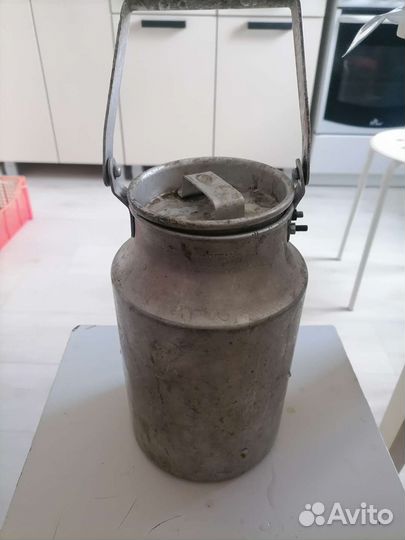 Бидон времен СССР 3 л отдам за шоколадку