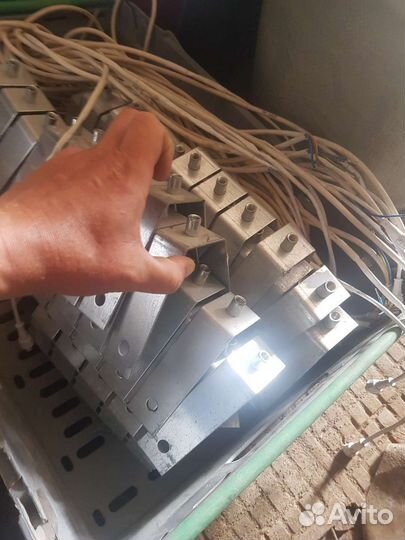 Крепление М8 V образное для профнастила