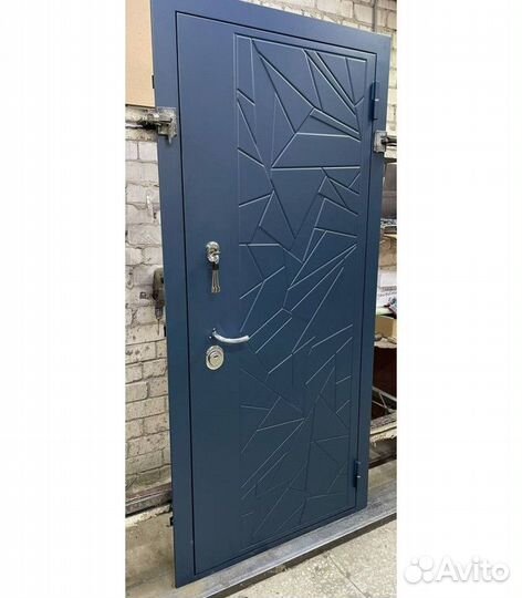 Входная дверь Осколки