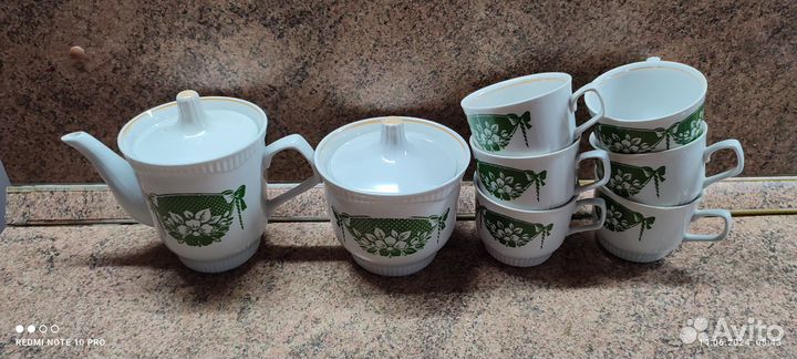 Сервиз чайный. Цена за всё