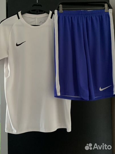 Футбольная форма Nike