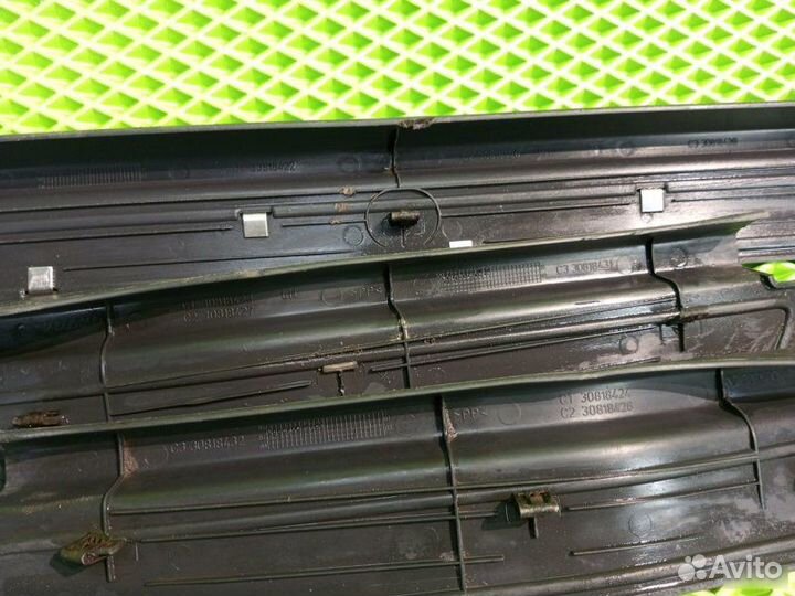 Накладка порога Volvo S40 1995-2004