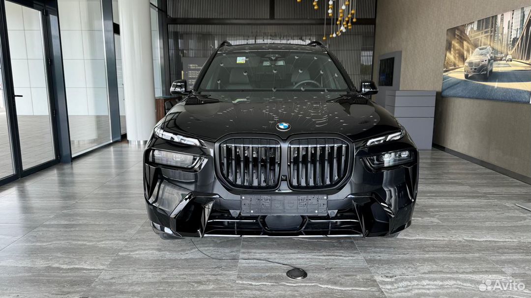 BMW X7 3.0 AT, 2023