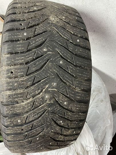 Kumho 722 235/40 R18 95