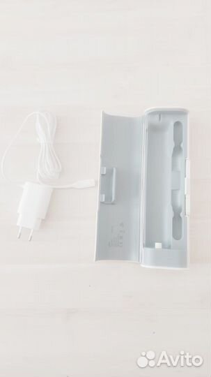 Зарядный футляр для щеток Oral-B