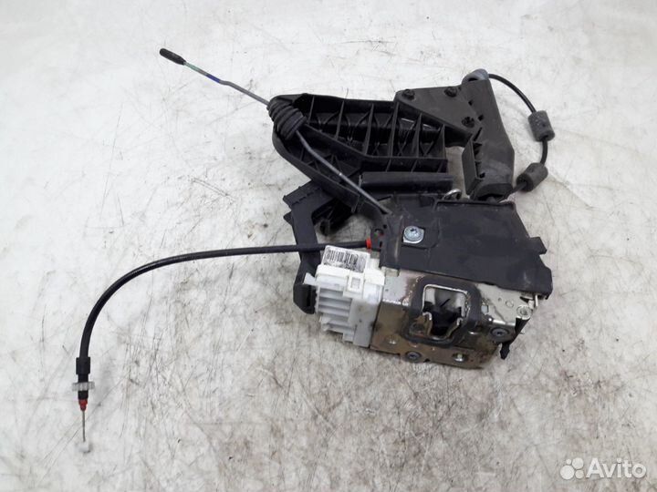 Замок двери задней левый Mercedes X164 A1647301735