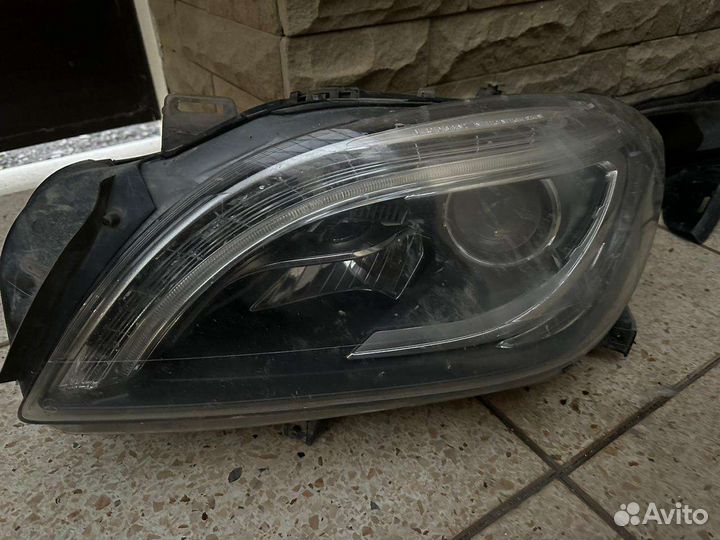 Левая фара от мерседес