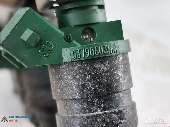 Форсунка Audi A3 8L 1998 037906031AA
