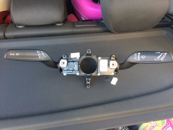 Подрулевой переключатель (стрекоза) Audi Q3 VAG