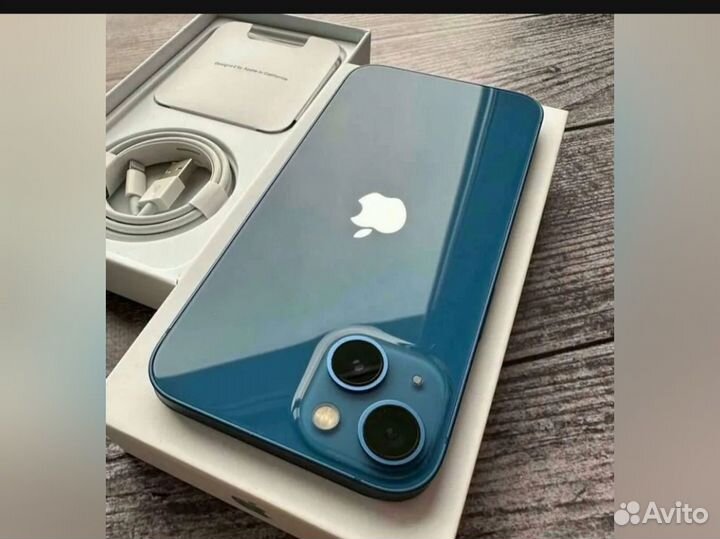 Телефон iPhone 13 256