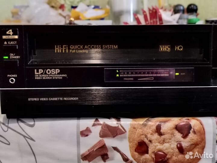 Видеомагнитофон Toshiba V-700T hi-fi stereo