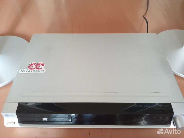 Домашний кинотеатр с караоке LG XH-T5022