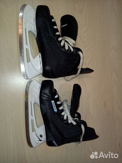 Хоккейные коньки детские