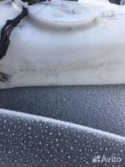 Бачок омывателя Крышки багажника мерседес