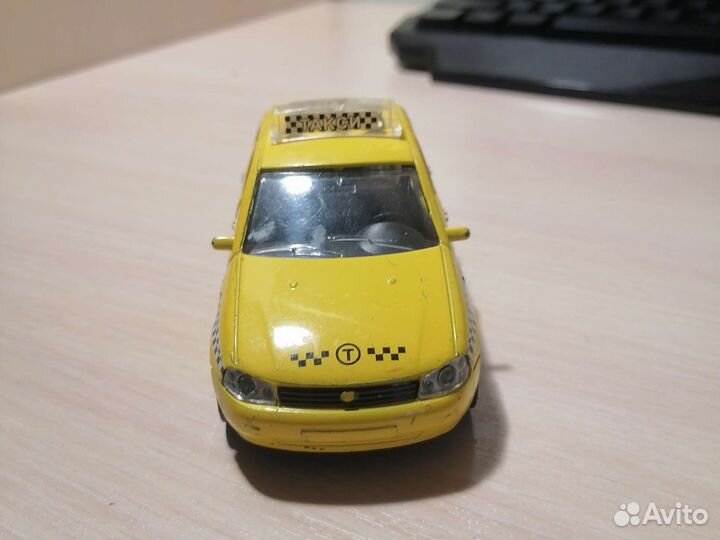 Модель машинки LADA такси