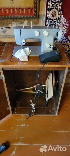 Швейная машина чайка 142м
