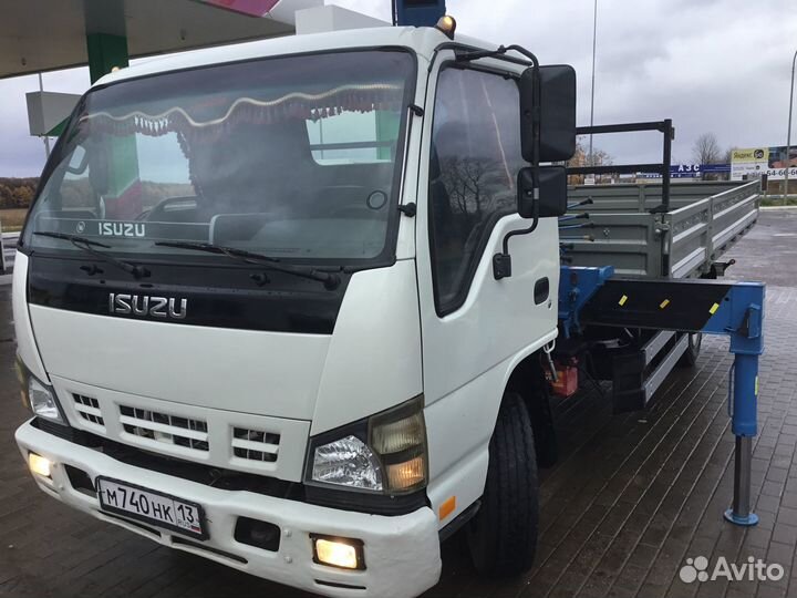 Isuzu NQR75 с КМУ, 2009