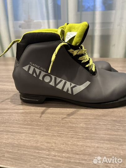 Лыжные ботинки