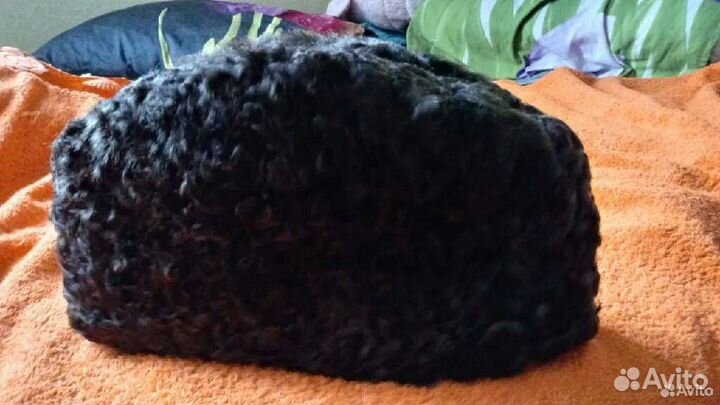 Меховая мужская шапка-пилотка из каракуля