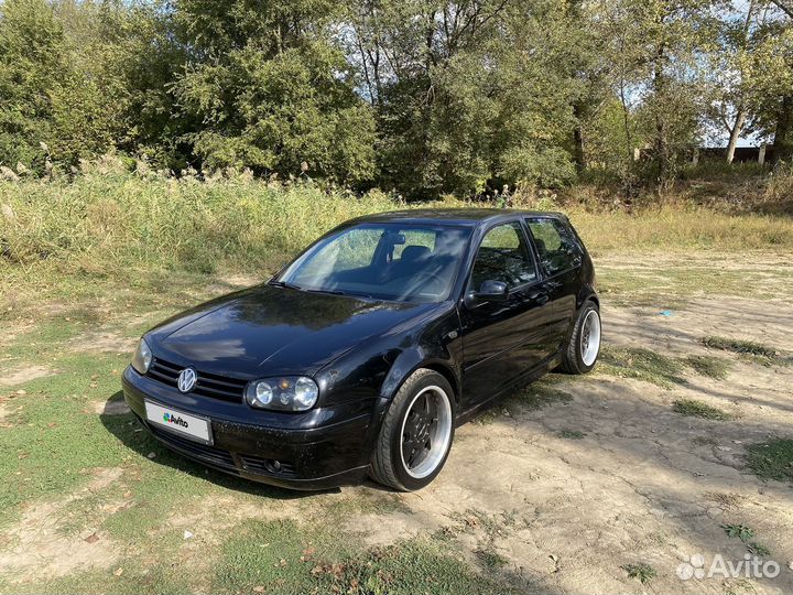 Volkswagen Golf 1.6 МТ, 2001, 304 356 км
