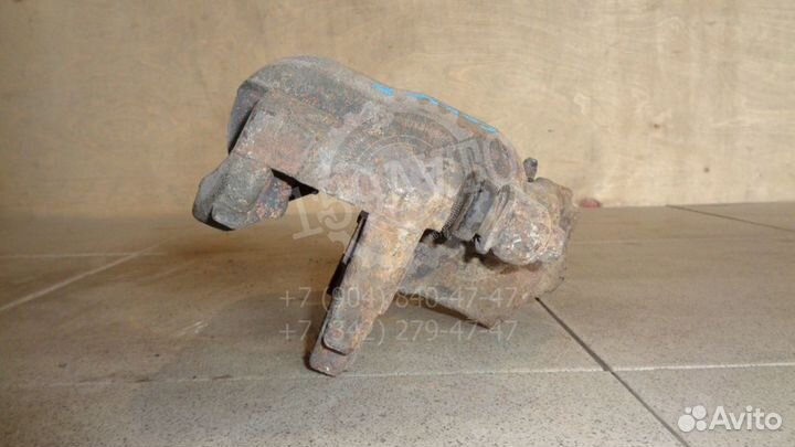 Суппорт передний правый Opel Corsa D