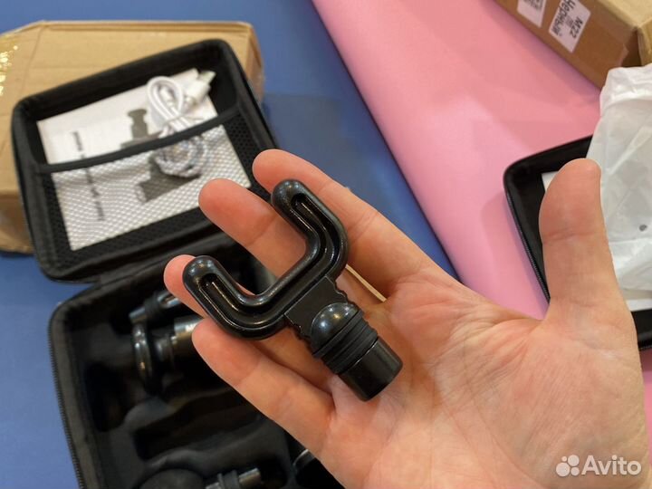 Мощный ударный пистолет массажер