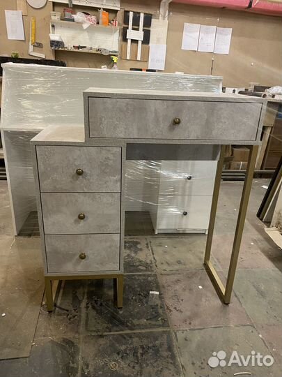 Консоль с зеркалом и тумбой