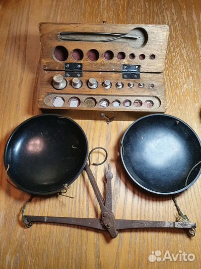 Весы аптекарские. Старинные