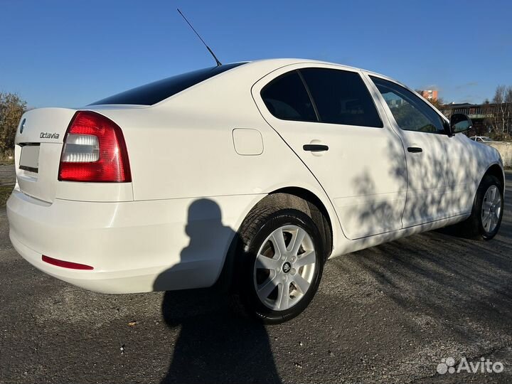 Skoda Octavia 1.6 AT, 2012, 236 800 км