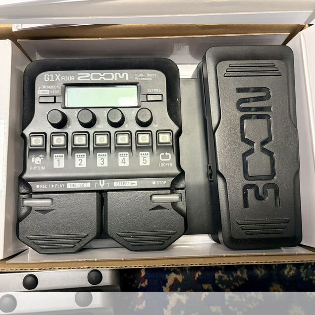 Гитарный процессор zoom g1x four