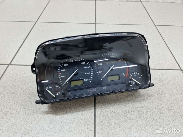 Приборная панель (Щиток) VW Golf 3 - 1H6919033A